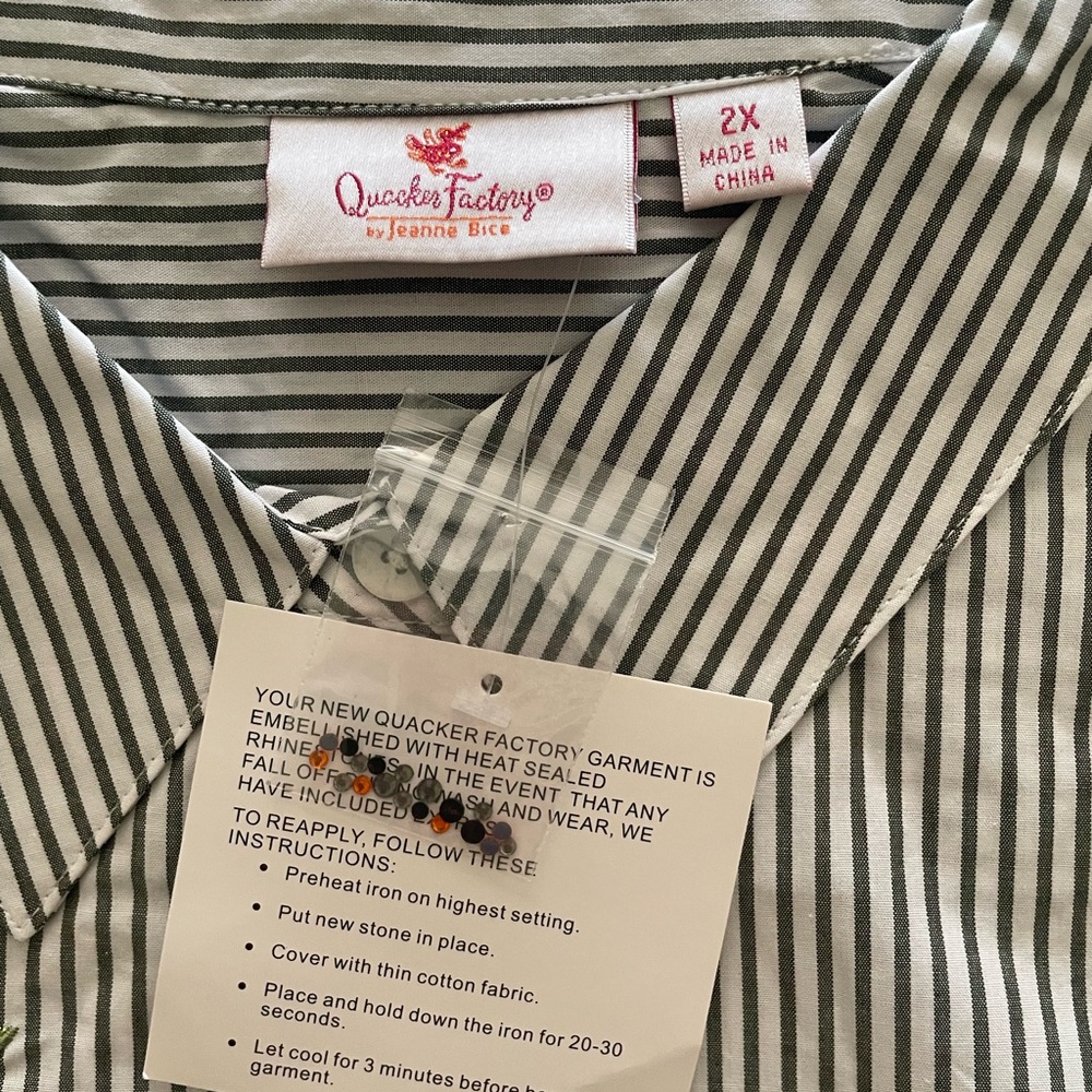 Quacker Factory | Pinstripe button down. Embroidered pumpkins. Size 2X. NWT - Picture 7 of 10